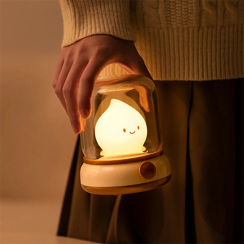 Mini LED Nachtlampe USB in Gelb und Grün, niedliches Retro-Design mit dimmbaren Licht für gemütliche Atmosphäre.
